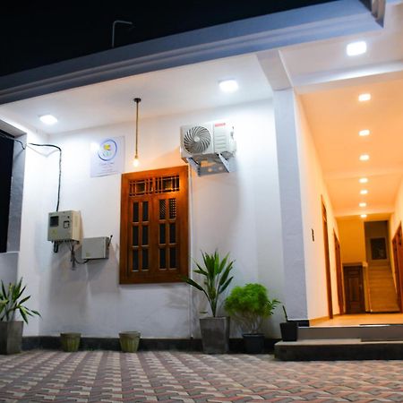 Bed and Breakfast Ocean Grace Arugam Bay Exterior foto