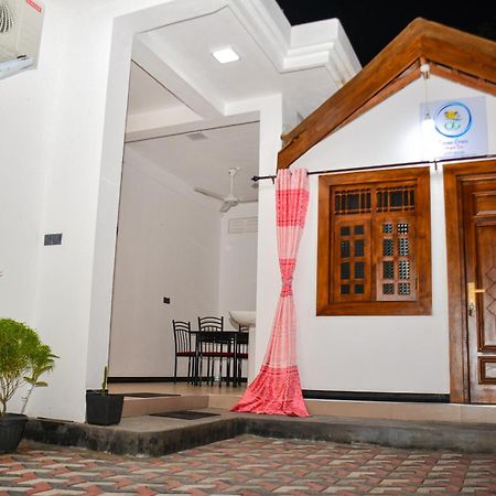 Bed and Breakfast Ocean Grace Arugam Bay Exterior foto